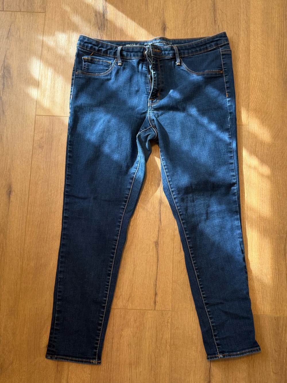 Slim-Fit Women's Skinny Jeans in Dark Blue